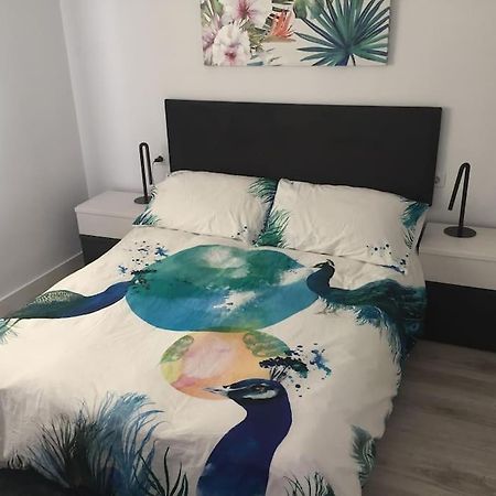Apartamento Ciudad Lineal Reciente Reforma Lägenhet Madrid Exteriör bild